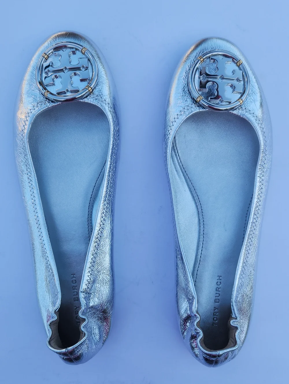 NWT Tory Burch Minnie Silver Metallic Logo Leather Casual Holiday Ballet Flats